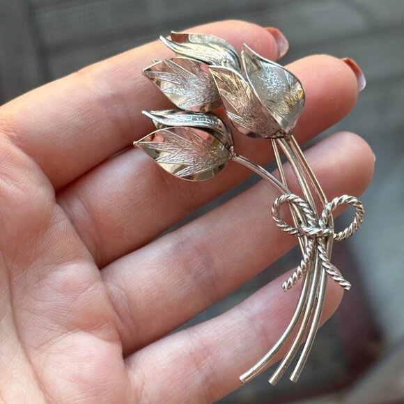 Bond Boyd 925 Sterling Tulip Bouquet Brooch 3D Flowers with Bow - Picture 7 of 10